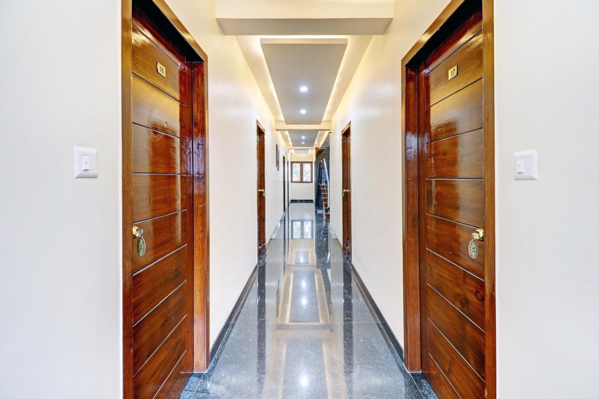 Capital O R R Residency Hotel Bangalore Eksteriør billede